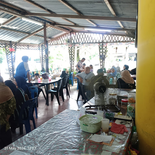 Maksu Linda Gulai Ayam Kampung