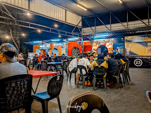 Bulat Bulat Corner
