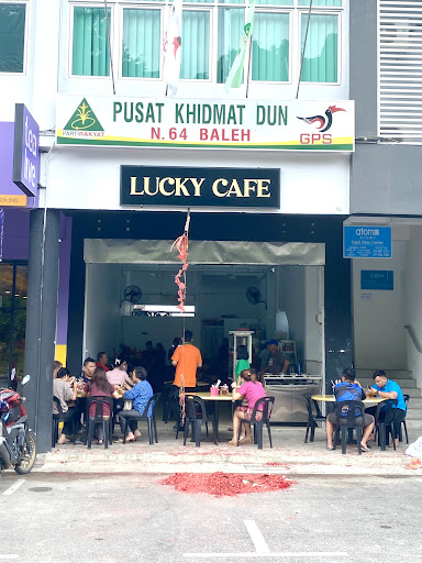 LUCKY CAFE