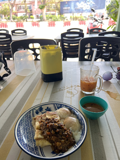 Roti Canai depan Klinik Kesihatan Air Hangat