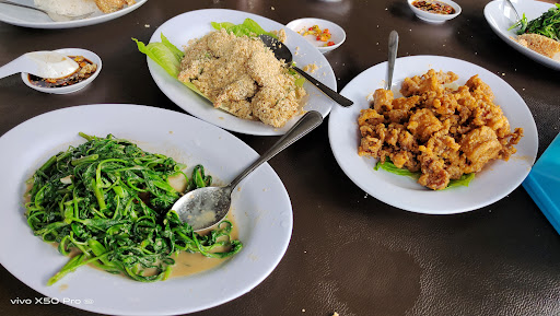 Sandokan Seafood Restaurant